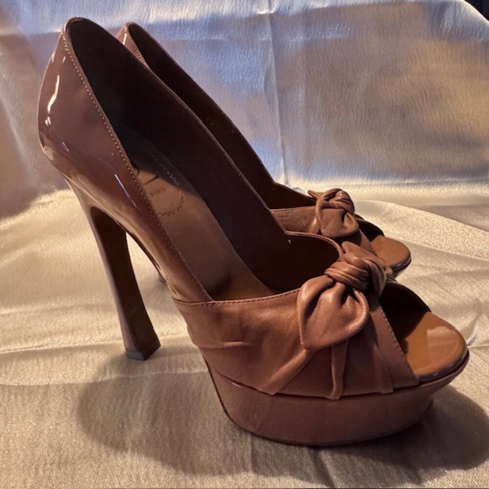 Yves Saint Laurent Palais B Light Clay Platform Heel - Size 38 -LIKE NEW